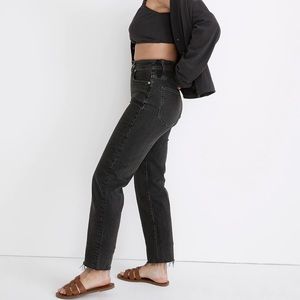 Madewell size 29 curvy perfect vintage straight jean with raw hem. Lunar wash.